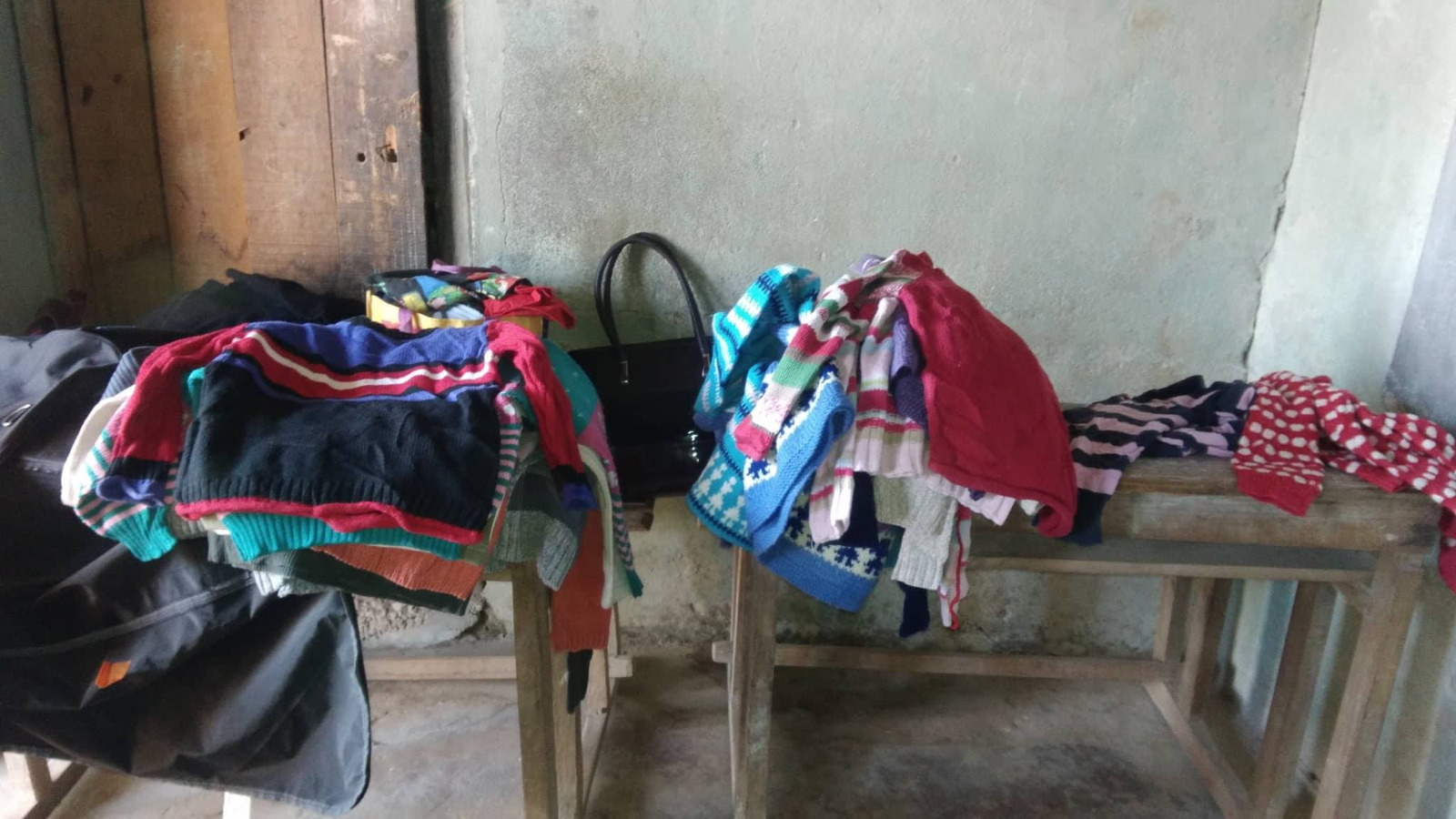 Photo 25 — enfants et équipe de Kilonga Tafita sur le terrain